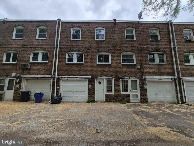 Building Photo - 3423 Verner St