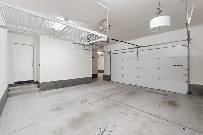 Building Photo - 768 Normandy Rd