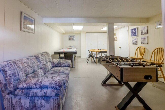 Building Photo - 640 S Columbia St