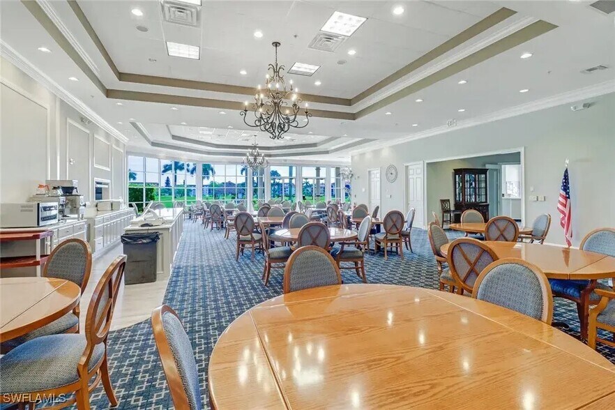 Clubhouse Restaurant - 5 High Point Cir W