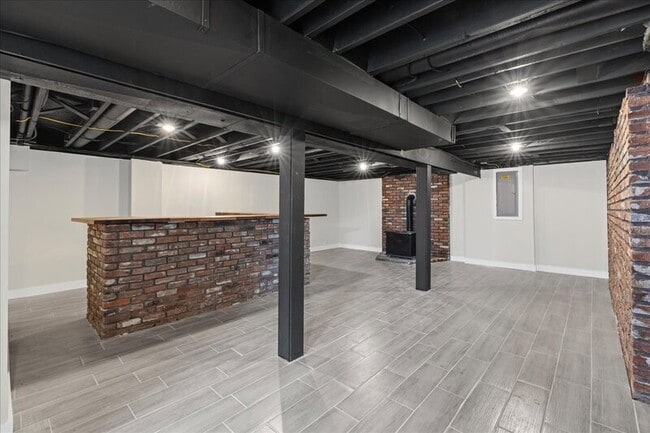 Building Photo - 68 Richter Rd