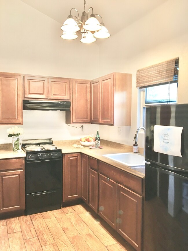 Kitchen - 426 Concord St