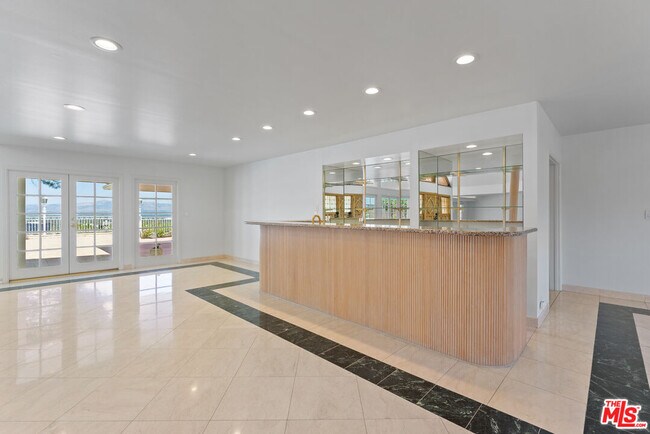 Building Photo - 4159 Regal Oak Dr