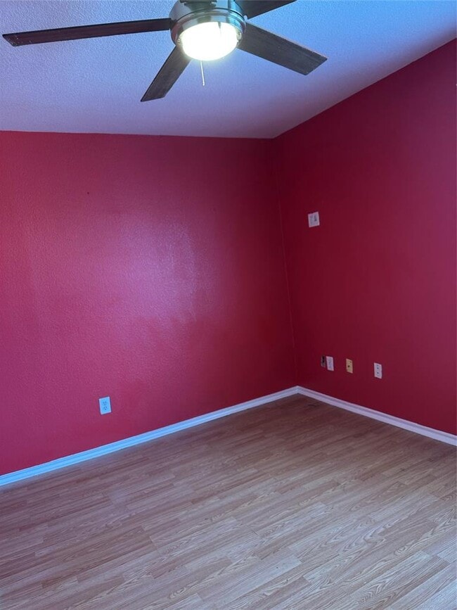 Building Photo - 11809 Stoney Meadow Dr