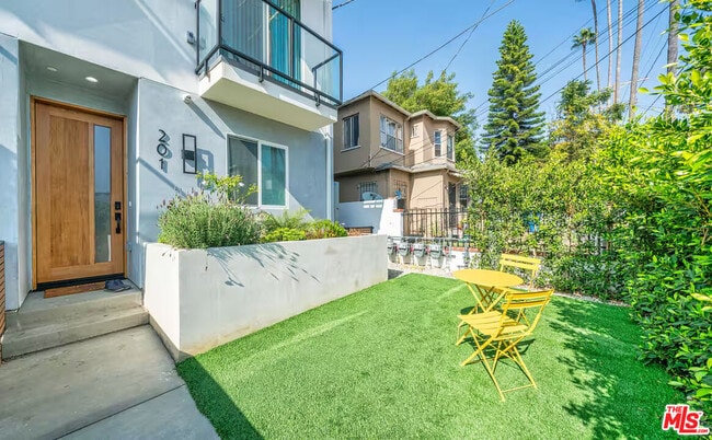 Building Photo - 201 S Westlake Ave