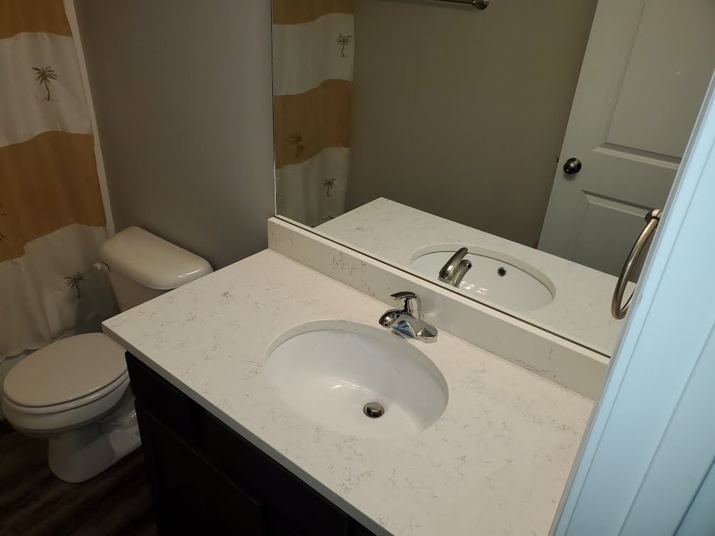 Building Photo - 811 SE 10th Ln