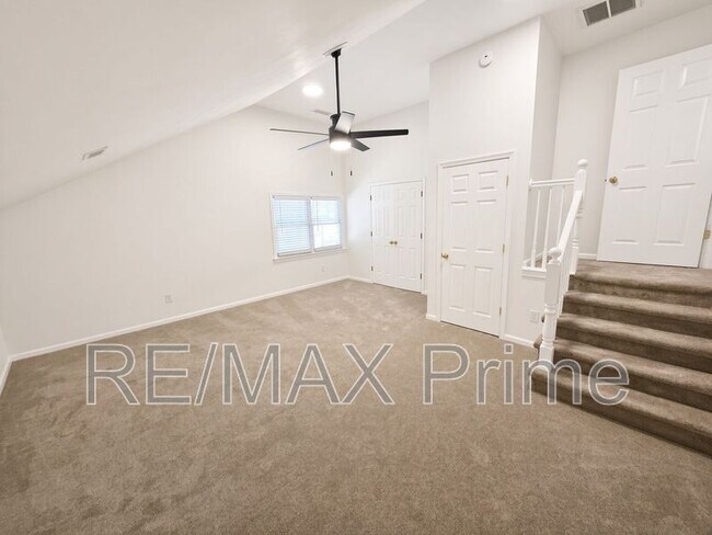 Building Photo - 413 Saddle Ct