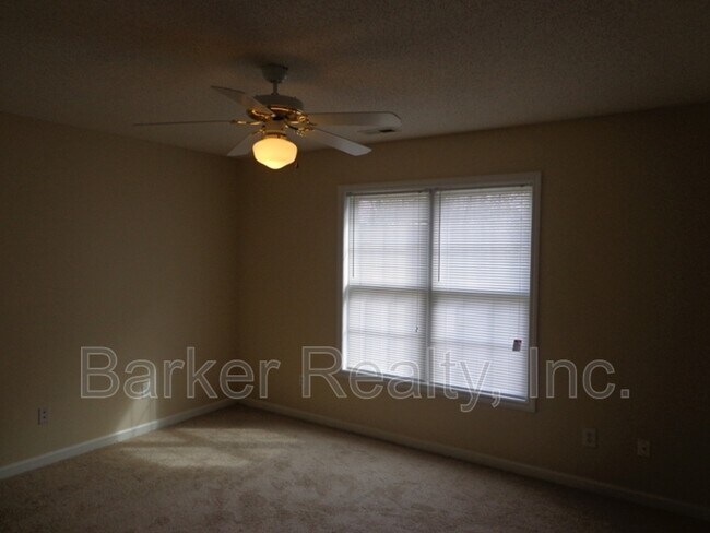 Building Photo - 2203 Violet Bluff Ct