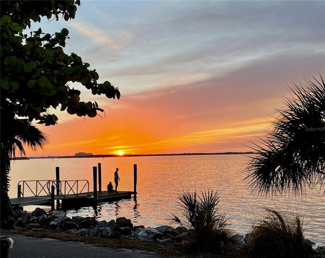 Building Photo - 946 Highland Ave