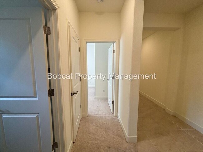 Building Photo - 1120 Dapple Dr