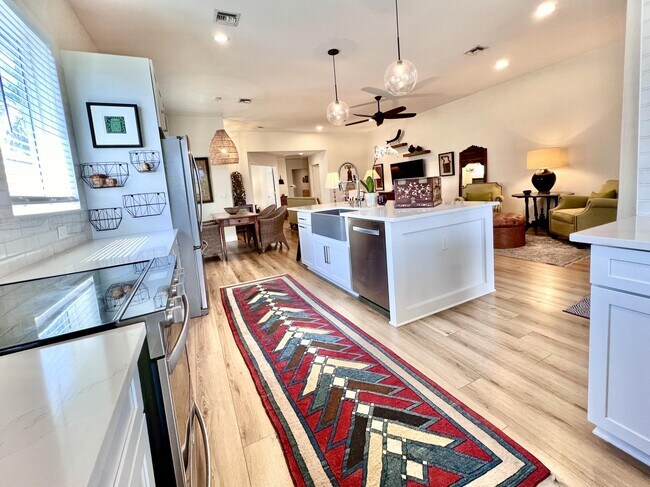 Building Photo - 2622 Country Golf Dr