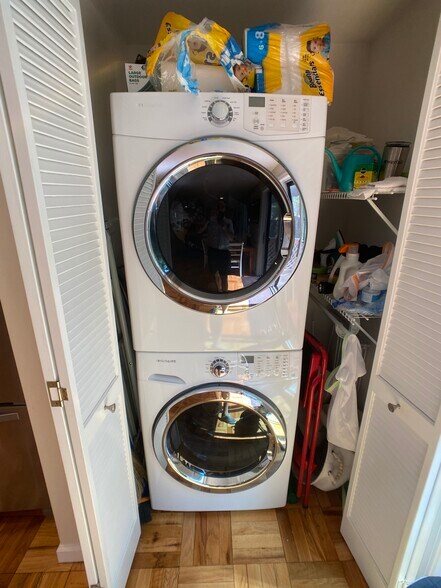 Building Photo - 27R Eliot St