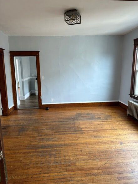 Building Photo - 124 Pine St