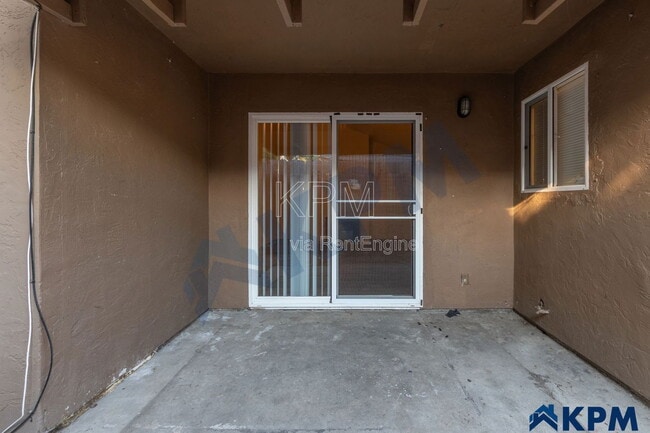 Building Photo - 2055 Pawnee Way