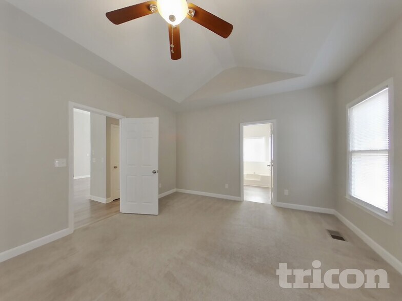 Building Photo - 4932 Tulip Grove Ln