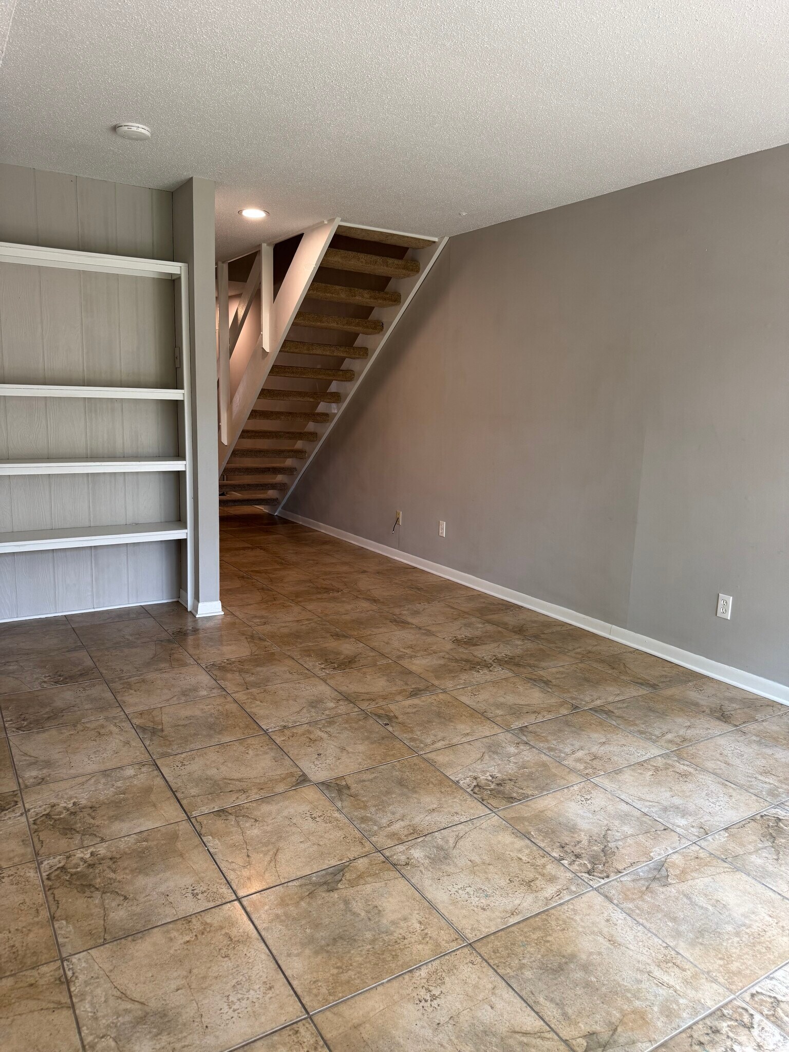 Building Photo - 115 Beechnut St