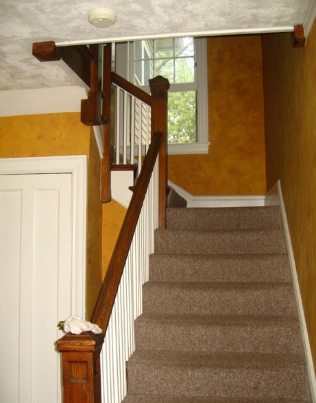 Building Photo - 219 N Normal St