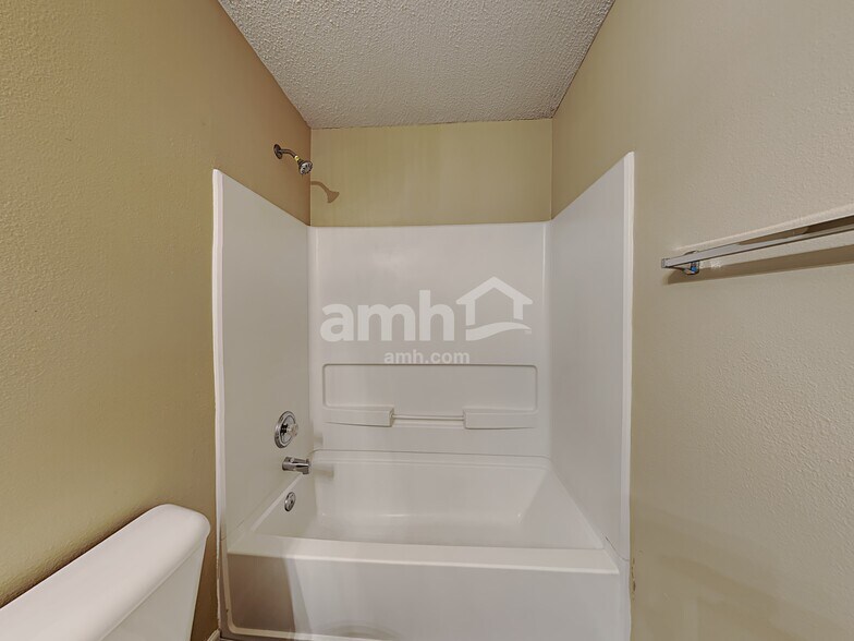 Building Photo - 8327 Wanda Lake Dr