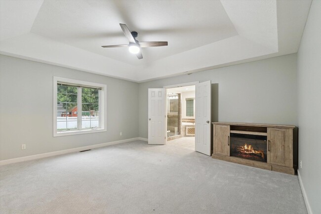 Building Photo - 5279 Thames Ct