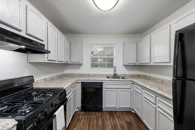 Building Photo - 1318 Brockett Pl