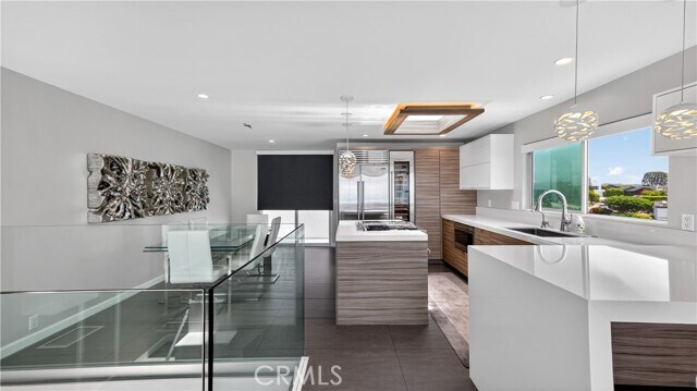 Building Photo - 855 Santa Ana St