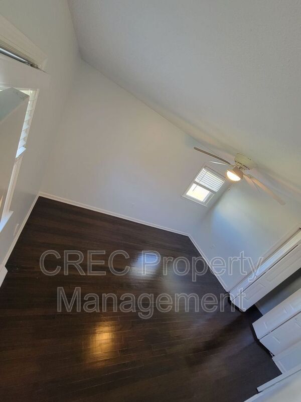 Building Photo - 7744 Allwood Ave