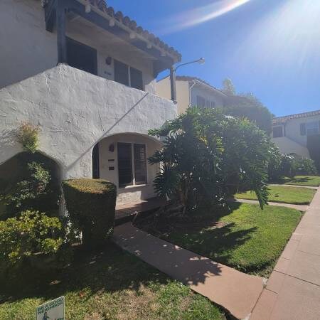 Building Photo - 1509 12th Ave