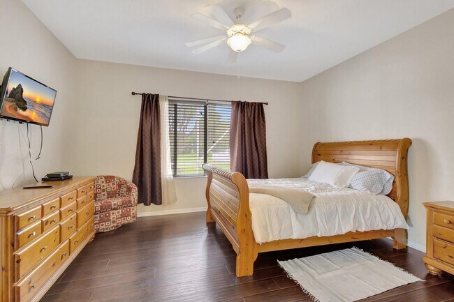 Building Photo - 4095 Sea Mist Way