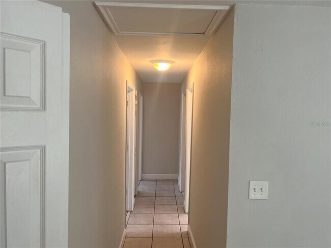 Building Photo - 4101 Kalwit Ln