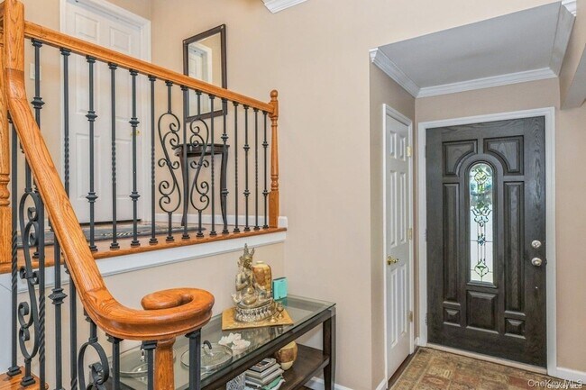 Building Photo - 41 Eaton Rd