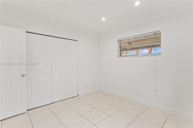 Building Photo - 4151 SW 56th Ave