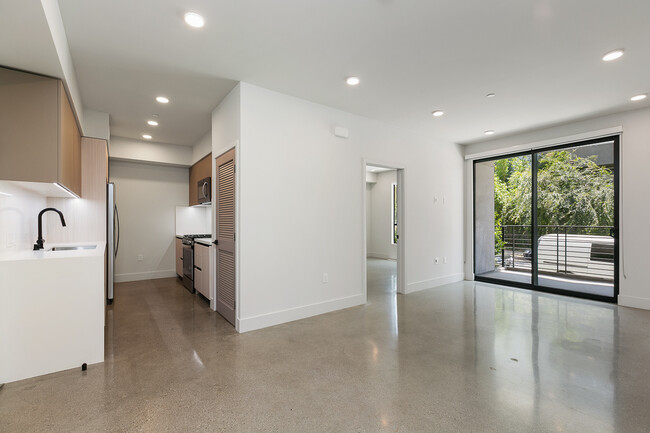 Building Photo - 3675 Dunn