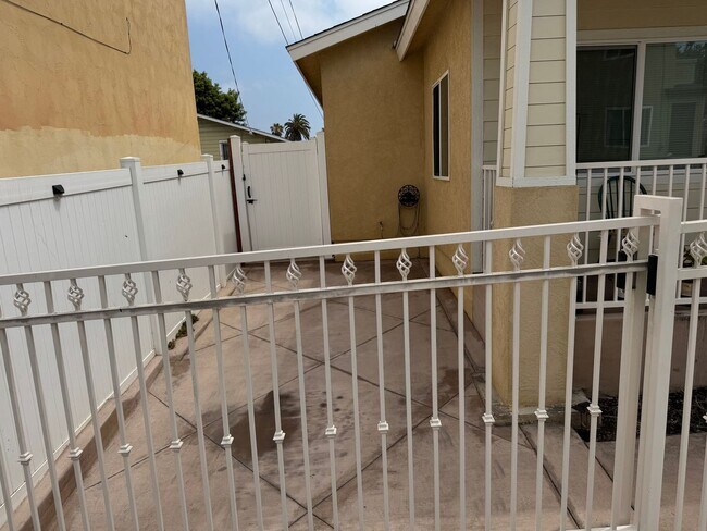Building Photo - 2121 Ocean View Blvd