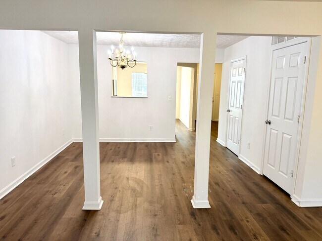 Building Photo - Welcome to this stunning 3-bedroom, 2.5-bathroom home located in the vibrant community of Decatur...