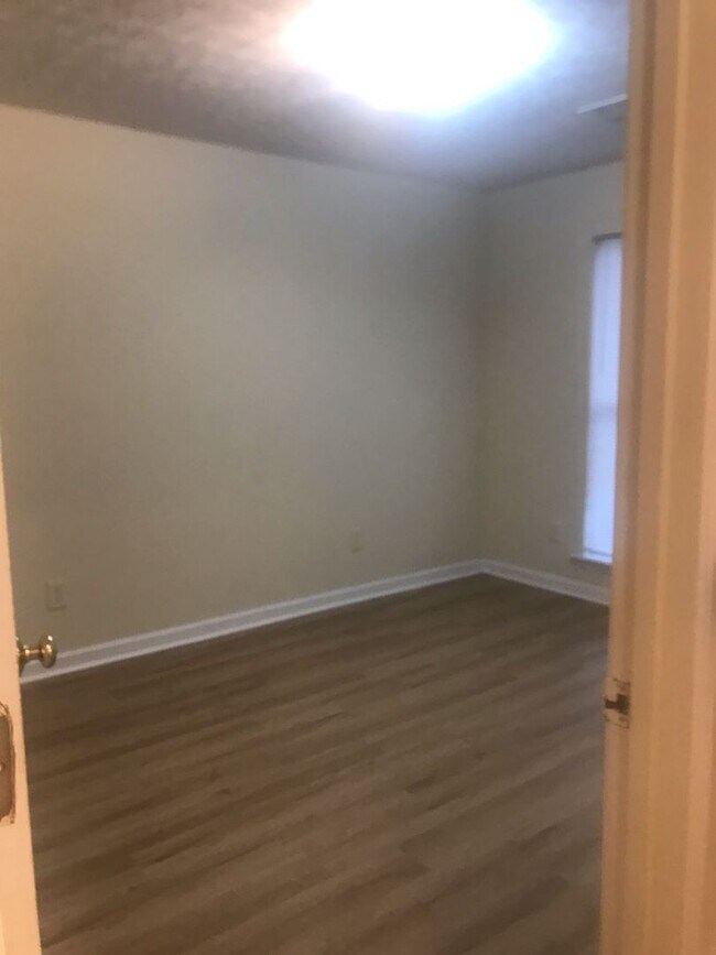 Building Photo - 2109 1st Ave