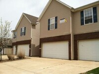 Building Photo - Ledyard II