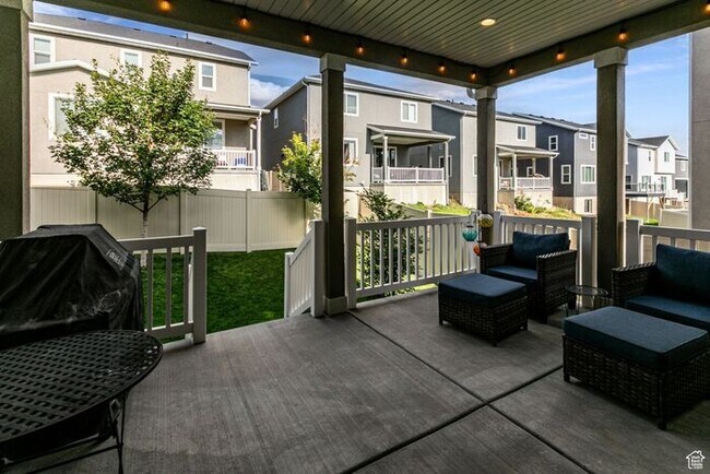 Building Photo - Awesome upgraded House w 2 car attached