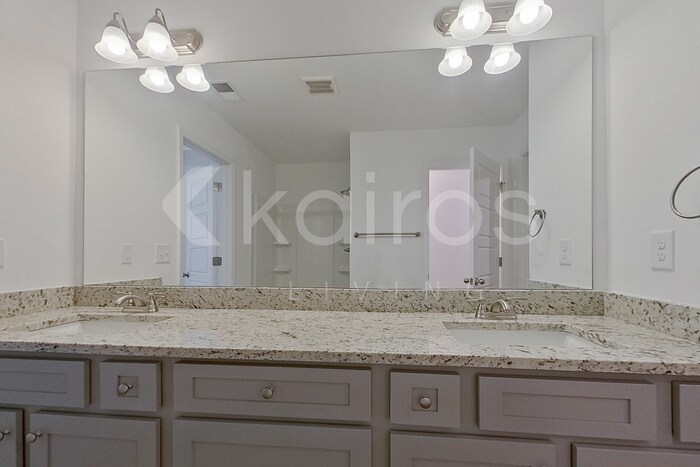 Building Photo - 114 Old Stone Crossing