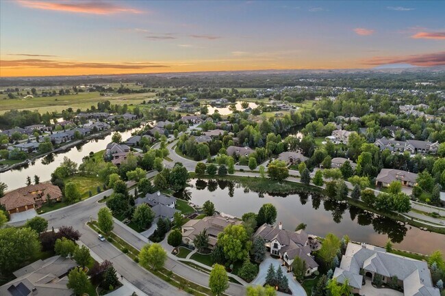 Building Photo - Resort Living in Desirable Eagle Idaho