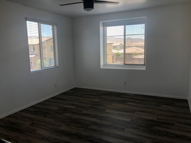 Building Photo - 4214 W Winston Dr