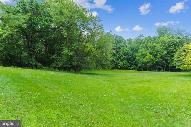 Building Photo - 7561 Heatherton Ln