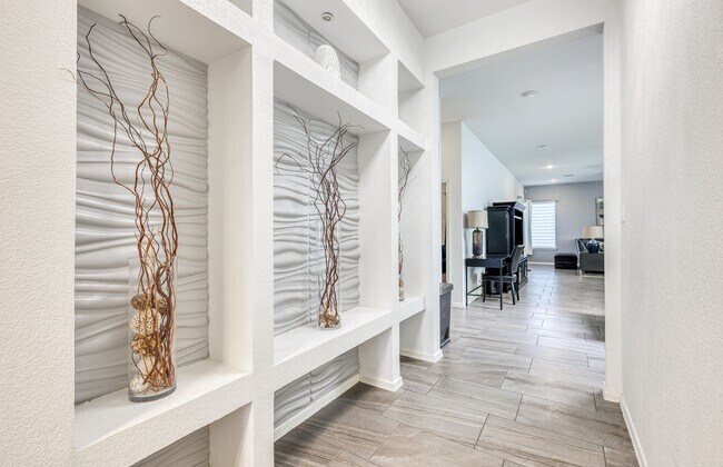 Building Photo - We have a beautiful home fully furnished with 4 bedroom-2 baths
