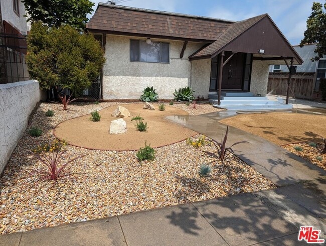 Building Photo - 3924 Huron Ave