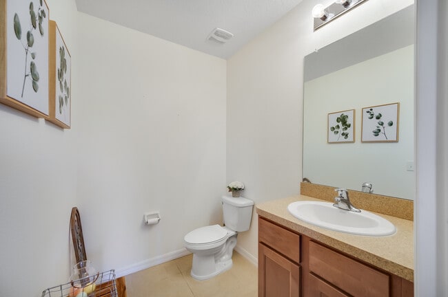 Building Photo - 10530 Whispering Hammock Dr