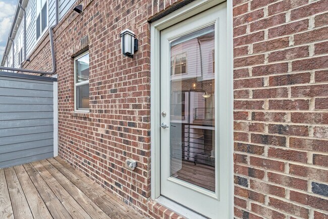 Building Photo - 13051 Tinton Ave