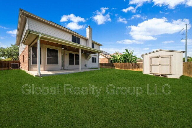 Building Photo - 2624 Cloverbrook Ln
