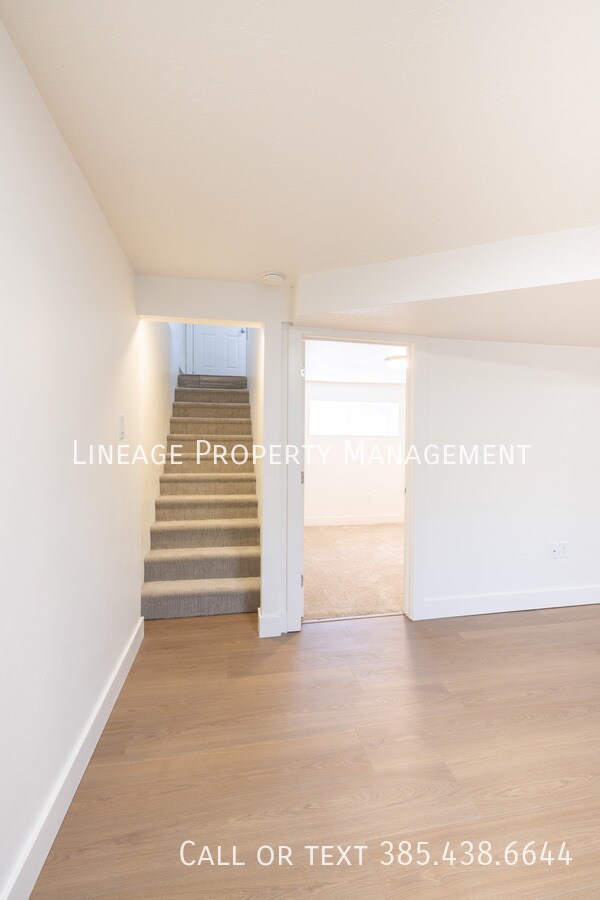 Building Photo - 1223 Emery-B