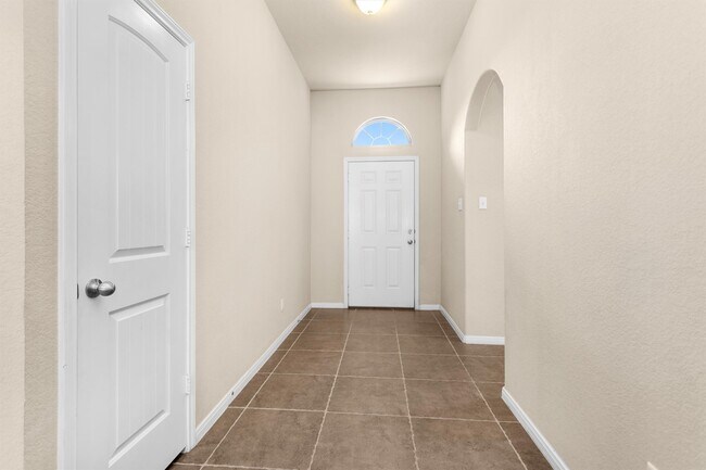Building Photo - 11502 W Woodmark