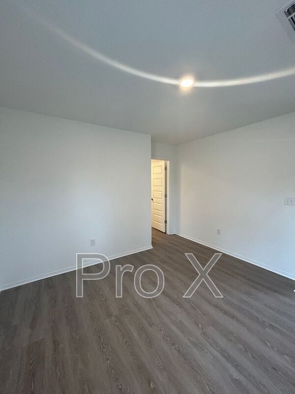 Building Photo - 112 NW 67th Ave