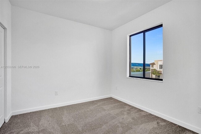 Building Photo - 2542 SE 29th St